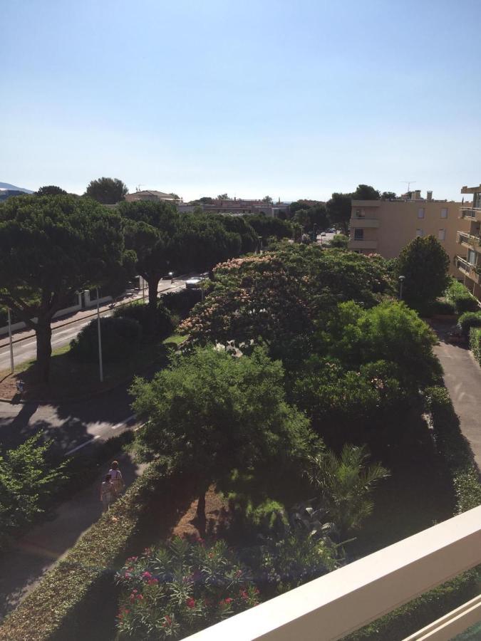 Bormes-Les-Mimosas - Appart 25M2 Avec Balcon - 4P Luaran gambar