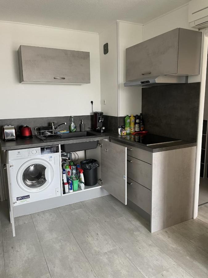 Bormes-Les-Mimosas - Appart 25M2 Avec Balcon - 4P Luaran gambar